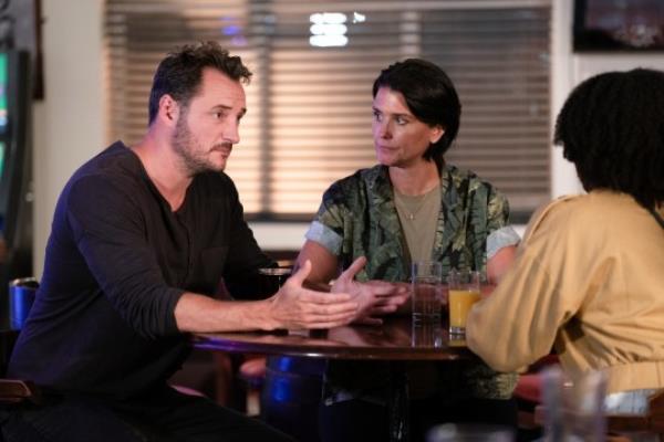 Martin and Eve talk to a woman in EastEnders